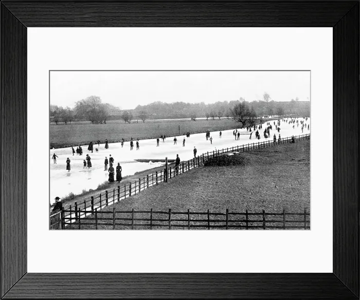 Framed Print : Skating on the Thames at Oxford Victorian period Framed Print : Skating on the Thames at Oxford Victorian period