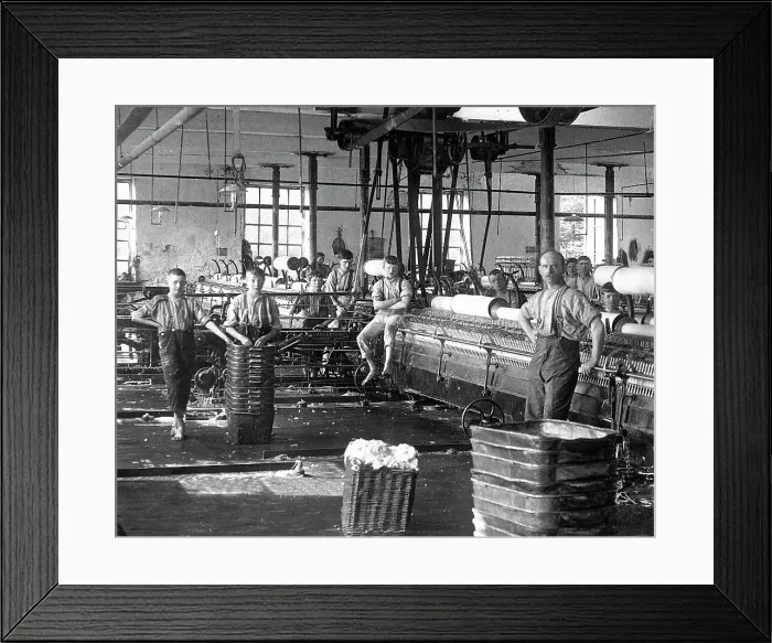 Framed Print : A Spinning Mill, Rossendale, early 1900s Framed Print : A Spinning Mill, Rossendale, early 1900s