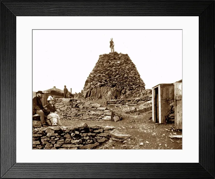Framed Print : Summit of Mount Snowdon, Victorian period Framed Print : Summit of Mount Snowdon, Victorian period