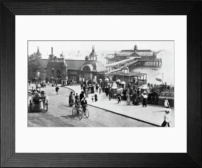 Framed Print : The Pier Southend-on-Sea Victorian period Framed Print : The Pier Southend-on-Sea Victorian period