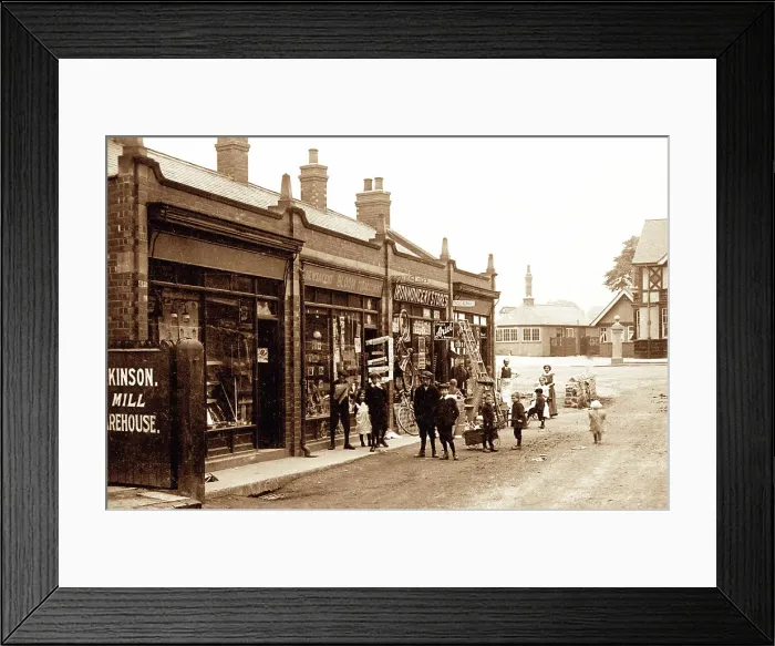 Framed Print : South Elmsall Station Road early 1900s Framed Print : South Elmsall Station Road early 1900s