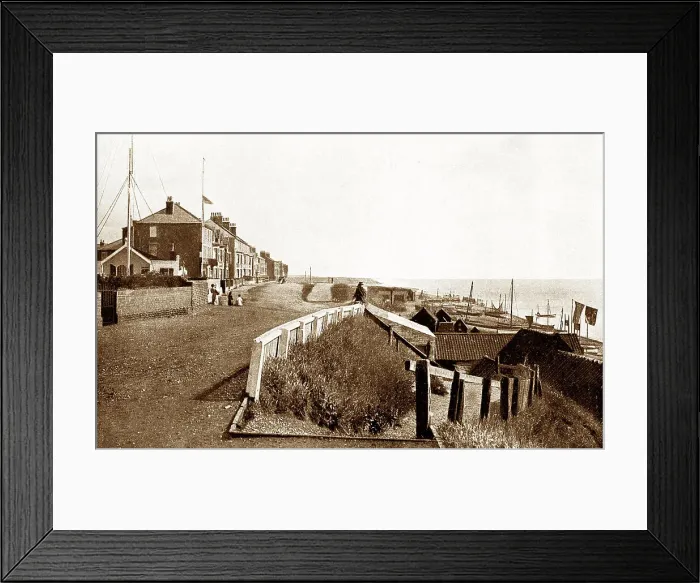 Framed Print : Southwold, North Cliff Framed Print : Southwold, North Cliff
