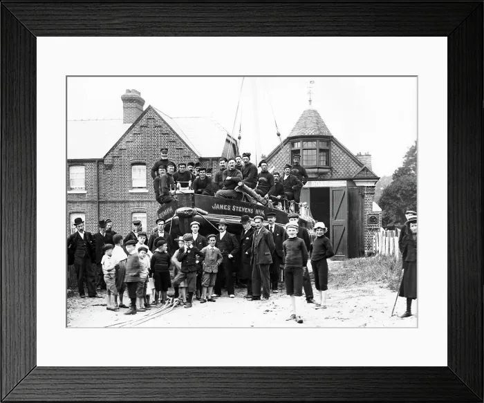 Framed Print : Walton on the Naze Lifeboat, early 1900s Framed Print : Walton on the Naze Lifeboat, early 1900s