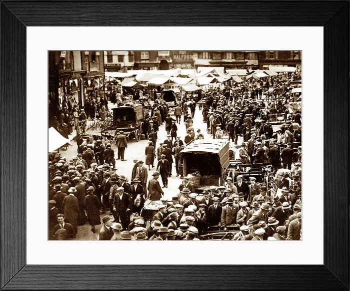 Framed Print : Market Place, Banbury, early 1900s Framed Print : Market Place, Banbury, early 1900s
