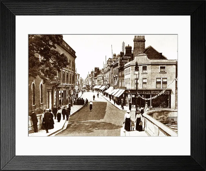 Framed Print : High Street, Bedford, early 1900s Framed Print : High Street, Bedford, early 1900s