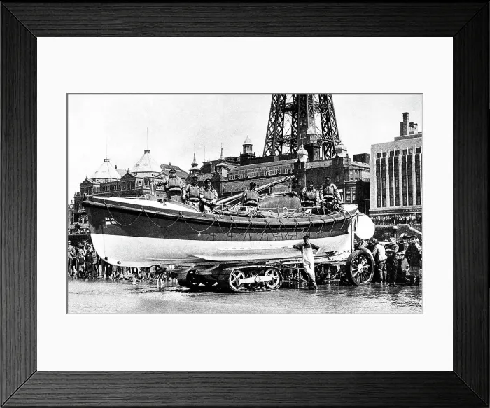 Framed Print : Blackpool lifeboat, early 1900s Framed Print : Blackpool lifeboat, early 1900s