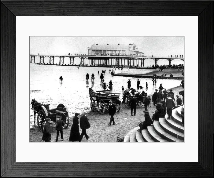 Framed Print : Pier and beach, Cleethorpes, early 1900s Framed Print : Pier and beach, Cleethorpes, early 1900s
