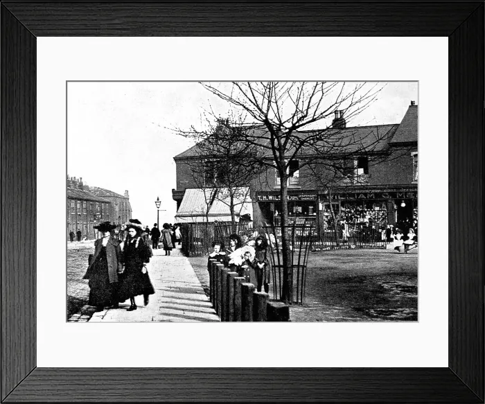Framed Print : Armley Moor Top early 1900s Framed Print : Armley Moor Top early 1900s