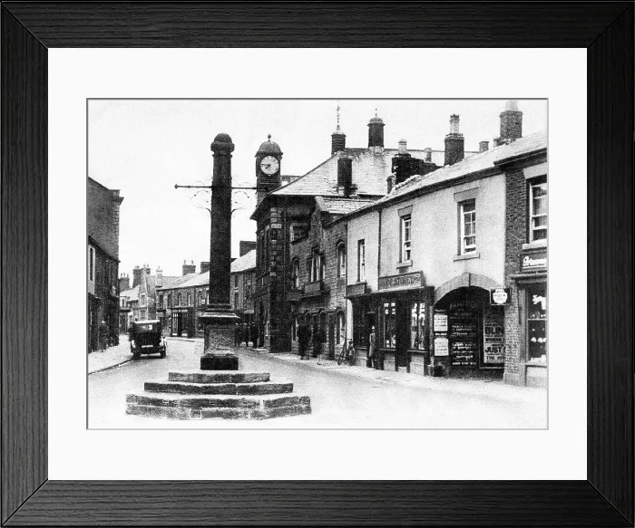 Framed Print : High Street, Garstang, early 1900s Framed Print : High Street, Garstang, early 1900s