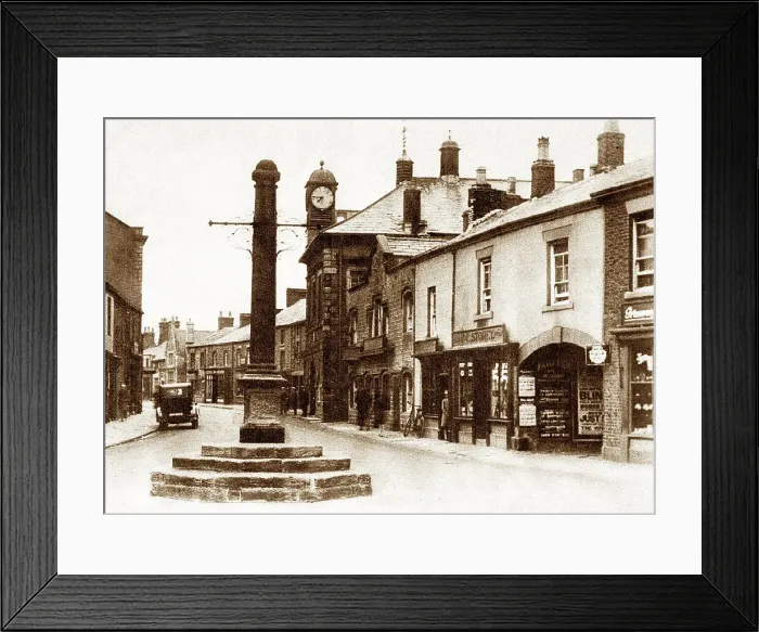 Framed Print : High Street, Garstang, early 1900s Framed Print : High Street, Garstang, early 1900s
