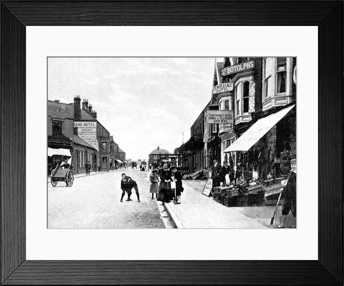 Framed Print : Mablethorpe High Street early 1900s Framed Print : Mablethorpe High Street early 1900s
