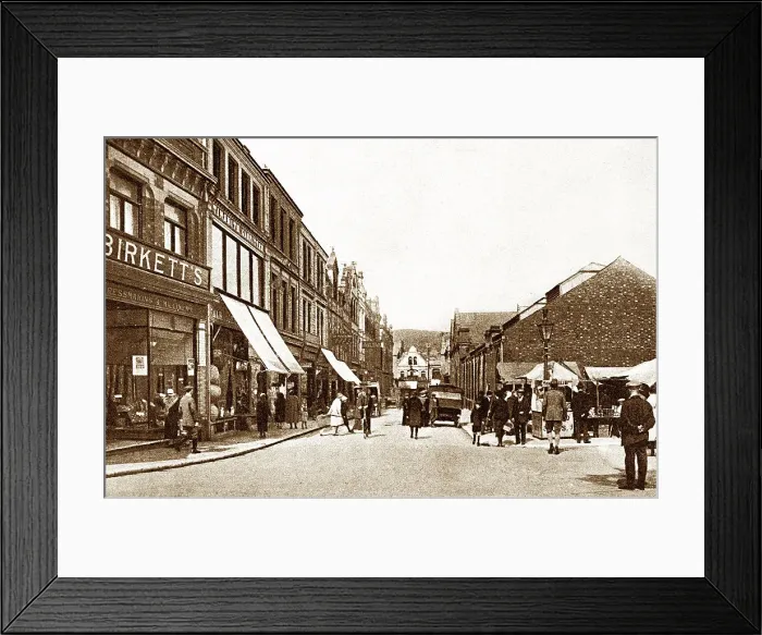 Framed Print : New Market Street, Ulverston, early 1900s Framed Print : New Market Street, Ulverston, early 1900s