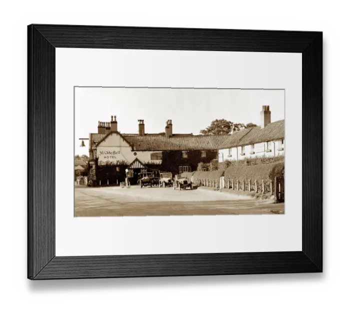Framed Print : Barnby Moor Old Bell Hotel probably 1920s Framed Print : Barnby Moor Old Bell Hotel probably 1920s