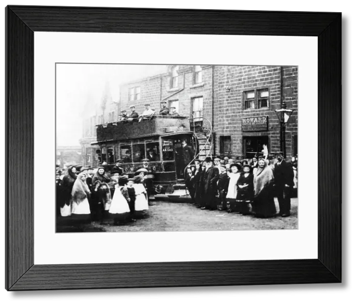 Framed Print : Yeadon Bus early 1900s Framed Print : Yeadon Bus early 1900s