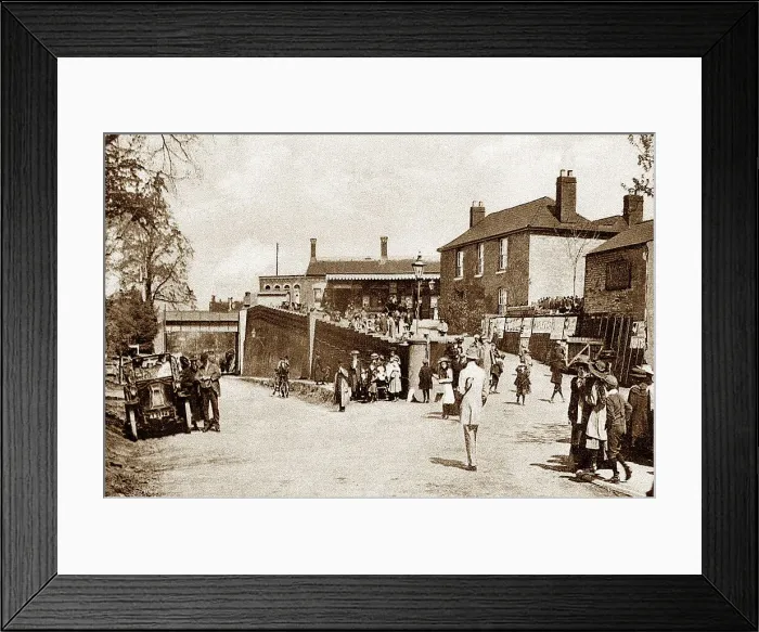 Framed Print : Ledbury Railway Station, early 1900s Framed Print : Ledbury Railway Station, early 1900s