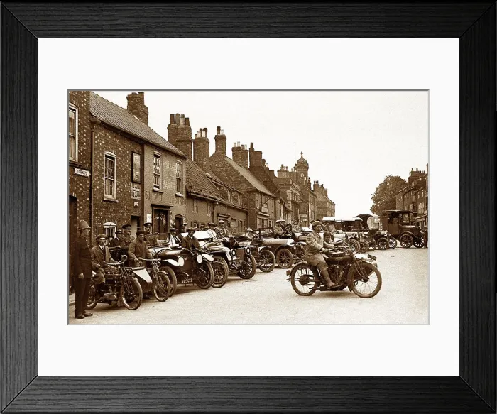 Framed Print : York Street, Newark, early 1900s Framed Print : York Street, Newark, early 1900s