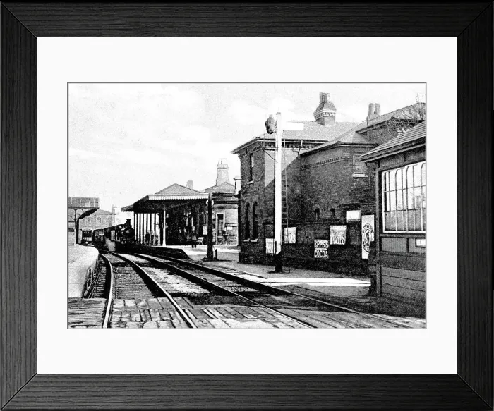 Framed Print : Newark Midland Railway Station early 1900s Framed Print : Newark Midland Railway Station early 1900s