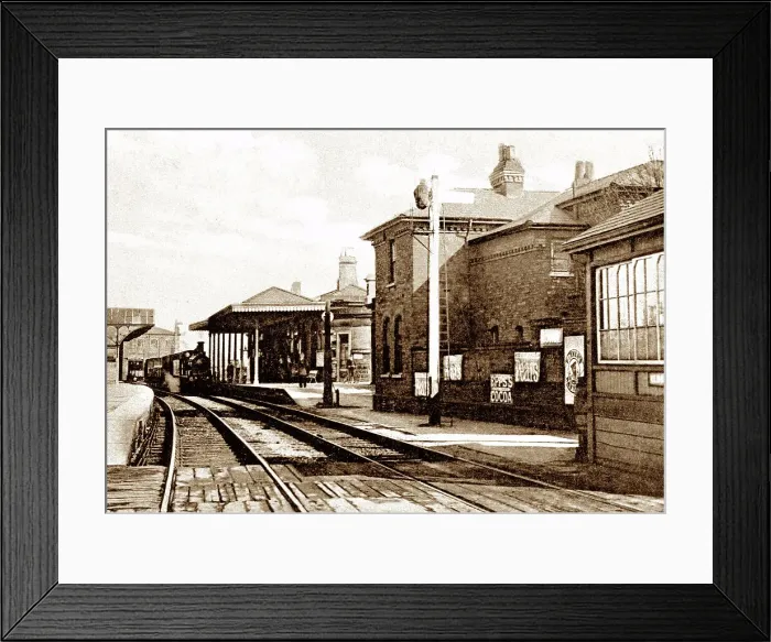 Framed Print : Midland Railway Station, Newark, early 1900s Framed Print : Midland Railway Station, Newark, early 1900s