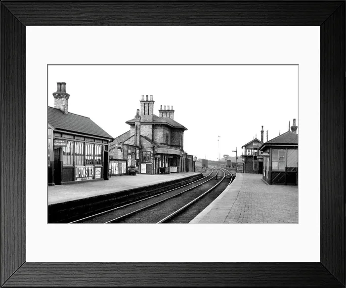 Framed Print : Bawtry Railway Station early 1900's Framed Print : Bawtry Railway Station early 1900's