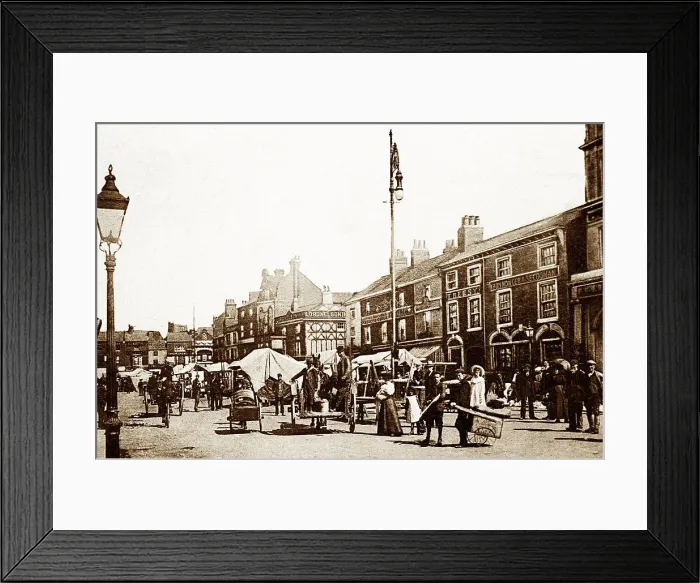 Framed Print : Market Place, Loughborough early 1900's Framed Print : Market Place, Loughborough early 1900's