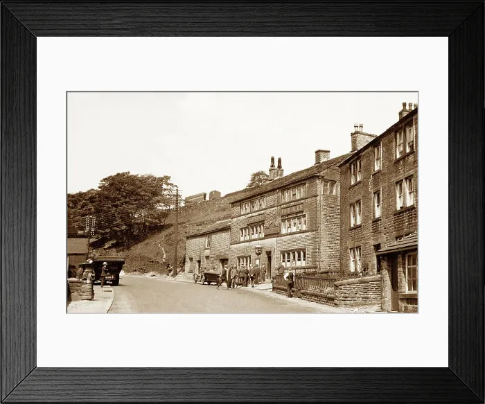Framed Print : Delph Cross Keys Inn early 1900s Framed Print : Delph Cross Keys Inn early 1900s