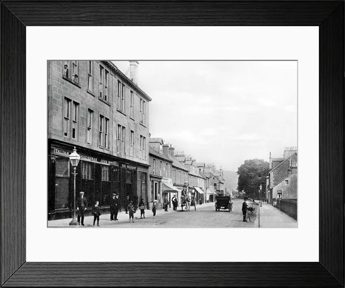 Framed Print : East Clyde Street, Helensburgh early 1900's Framed Print : East Clyde Street, Helensburgh early 1900's