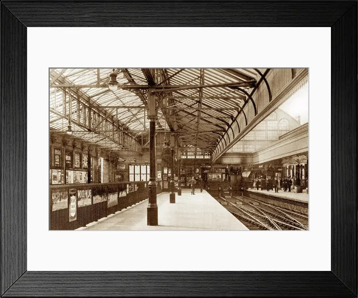 Framed Print : Helensburgh Railway Station early 1900s Framed Print : Helensburgh Railway Station early 1900s