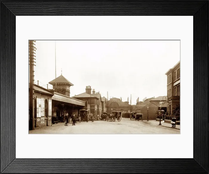 Framed Print : Railway Station, Peterborough early 1900's Framed Print : Railway Station, Peterborough early 1900's