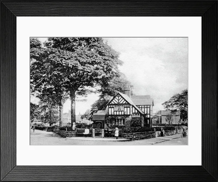 Framed Print : Whitchurch Dodington Fountain early 1900s Framed Print : Whitchurch Dodington Fountain early 1900s