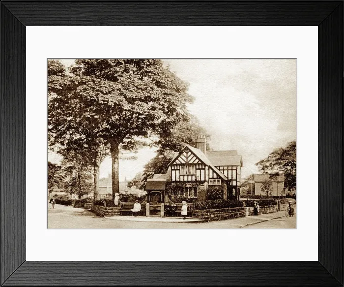 Framed Print : Dodington Fountain, Whitchurch early 1900's Framed Print : Dodington Fountain, Whitchurch early 1900's