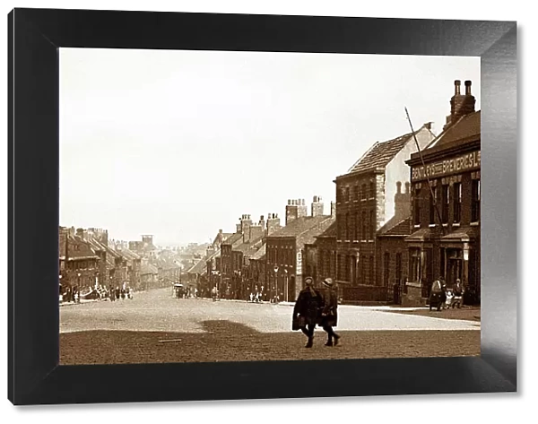 Bridge Street, Pontefract early 1900's