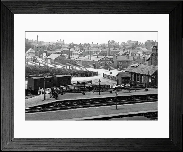 Framed Print : Pontefract Railway Station early 1900s Framed Print : Pontefract Railway Station early 1900s