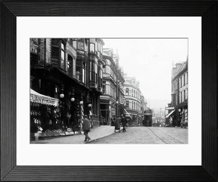 Framed Print : Market Square, Pontypridd early 1900's Framed Print : Market Square, Pontypridd early 1900's