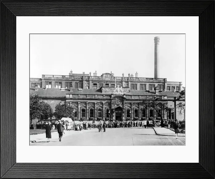 Framed Print : Port Sunlight Main Offices early 1900s Framed Print : Port Sunlight Main Offices early 1900s