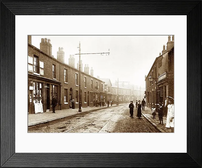 Framed Print : Warrington Road, Wigan early 1900's Framed Print : Warrington Road, Wigan early 1900's