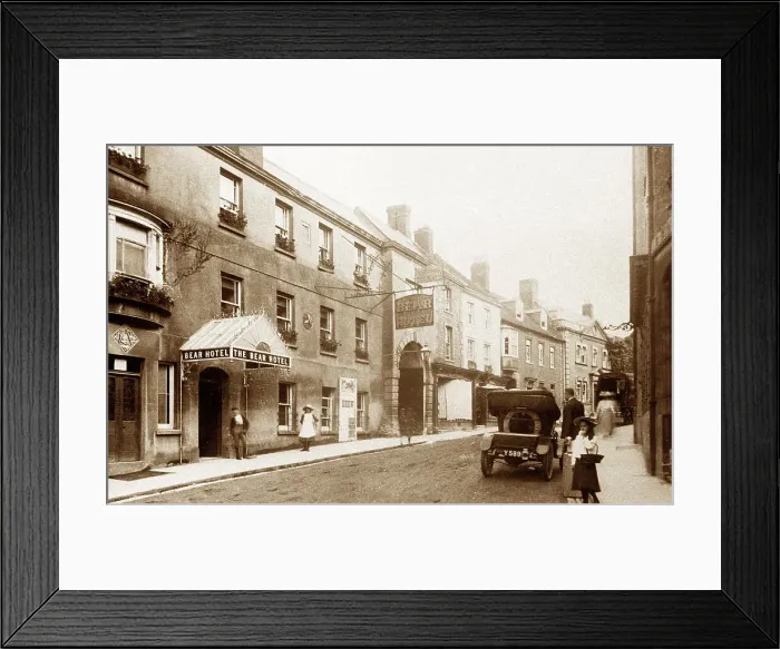 Framed Print : Bear Hotel, Wincanton early 1900's Framed Print : Bear Hotel, Wincanton early 1900's