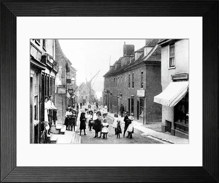 Framed Print : Manningtree South Hill early 1900s Framed Print : Manningtree South Hill early 1900s