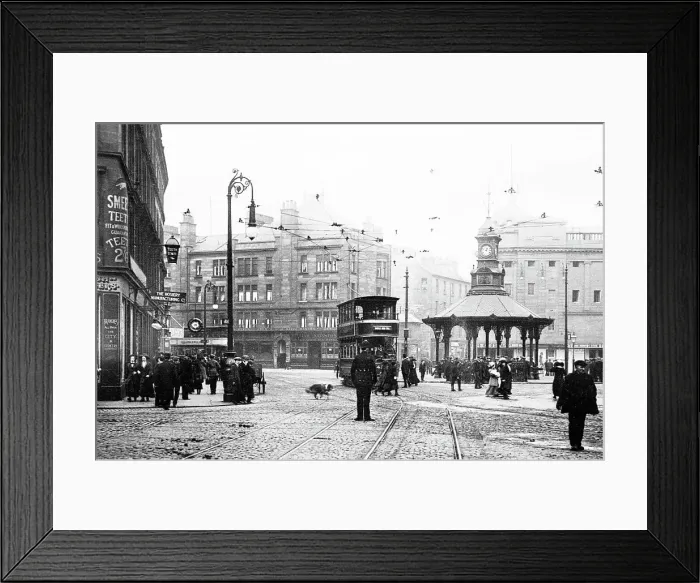 Framed Print : Bridgeton Cross, Glasgow early 1900's Framed Print : Bridgeton Cross, Glasgow early 1900's
