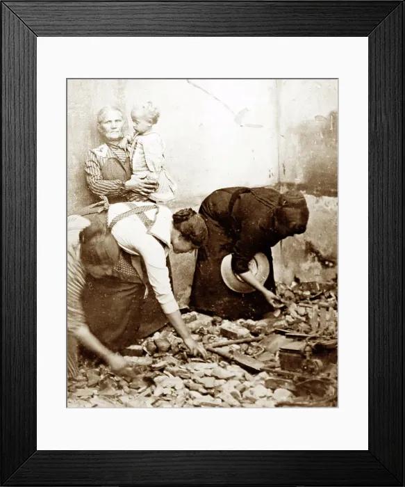 Framed Print : French women searching through ruins during WWI Framed Print : French women searching through ruins during WWI