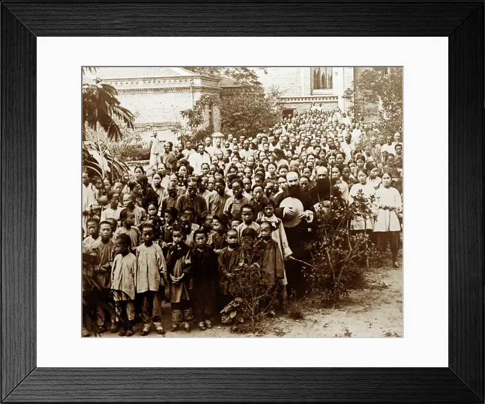 Framed Print : Refugees from the Boxer Uprising, Tianjin, China Framed Print : Refugees from the Boxer Uprising, Tianjin, China