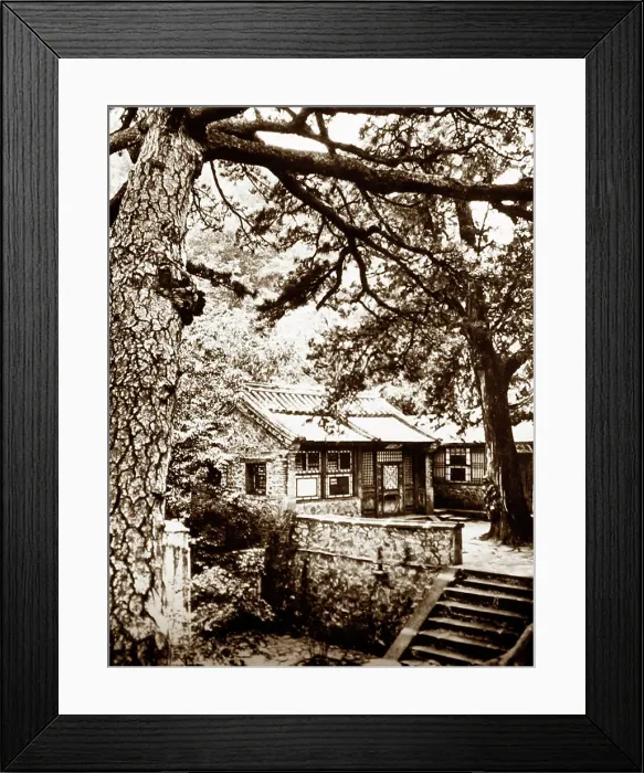 Framed Print : Lung Wang Tang, Beijing, China, early 1900s Framed Print : Lung Wang Tang, Beijing, China, early 1900s
