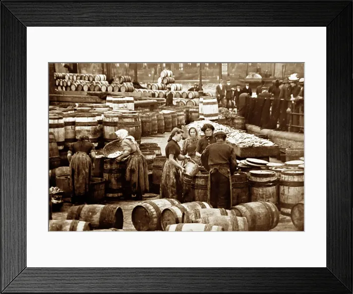 Framed Print : Fisher girls, Scarborough, Victorian period Framed Print : Fisher girls, Scarborough, Victorian period