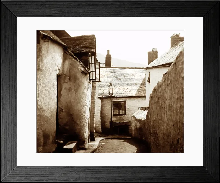 Framed Print : An alley in Ilfracome, Devon, early 1900s Framed Print : An alley in Ilfracome, Devon, early 1900s