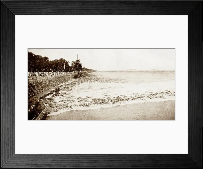 Framed Print : The River Bore, Hangzhou, China, early 1900s Framed Print : The River Bore, Hangzhou, China, early 1900s