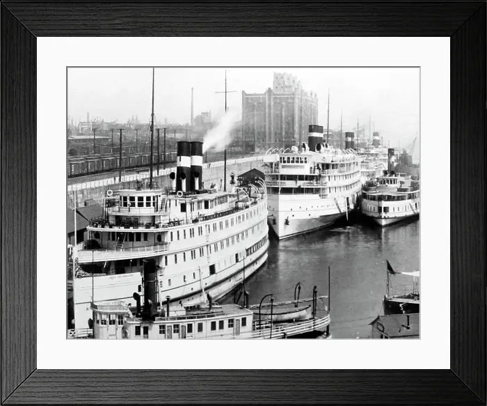 Framed Print : Victoria Pier, Montreal, Canada, early 1900s Framed Print : Victoria Pier, Montreal, Canada, early 1900s