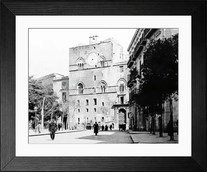 Framed Print : Palazzo del Tribunale, Palermo, Sicily, Italy, early 1900s Framed Print : Palazzo del Tribunale, Palermo, Sicily, Italy, early 1900s