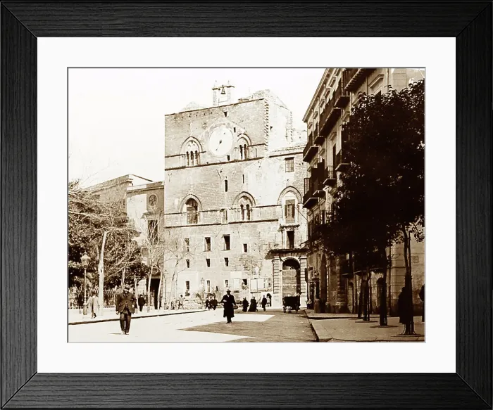 Framed Print : Palazzo del Tribunale, Palermo, Sicily, Italy, early 1900s Framed Print : Palazzo del Tribunale, Palermo, Sicily, Italy, early 1900s