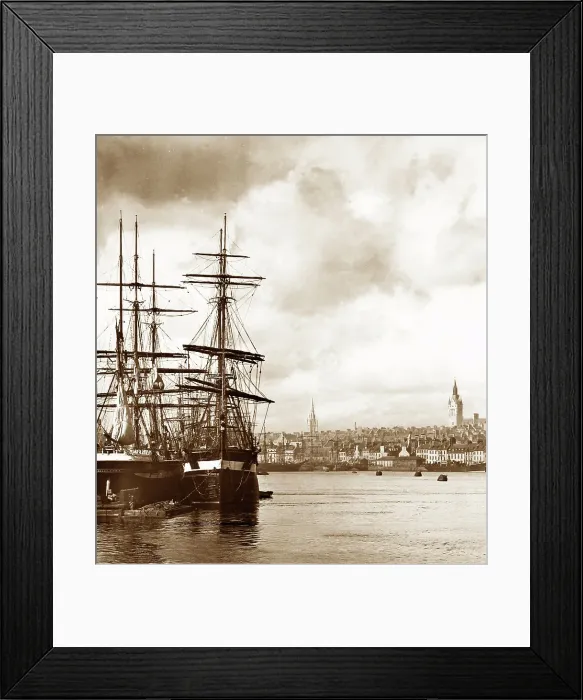 Framed Print : Aberdeen Harbour, Victorian period Framed Print : Aberdeen Harbour, Victorian period