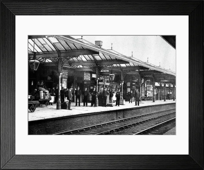 Framed Print : Skipton Railway Station early 1900s Framed Print : Skipton Railway Station early 1900s