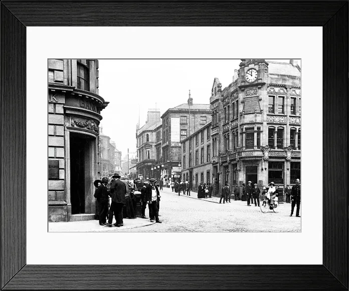 Framed Print : Barnsley Market Hill early 1900s Framed Print : Barnsley Market Hill early 1900s